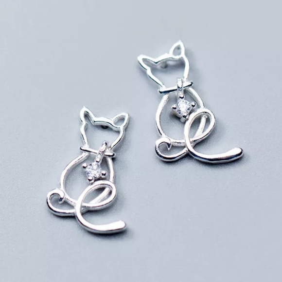 Unique Charm Cats Stud Earrings - Picture 2 of 7